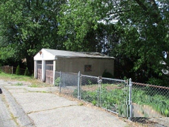 Building Photo 4