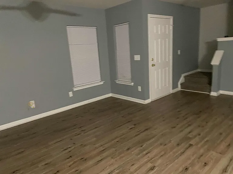 370 Charter Oak Ct — Photo 28