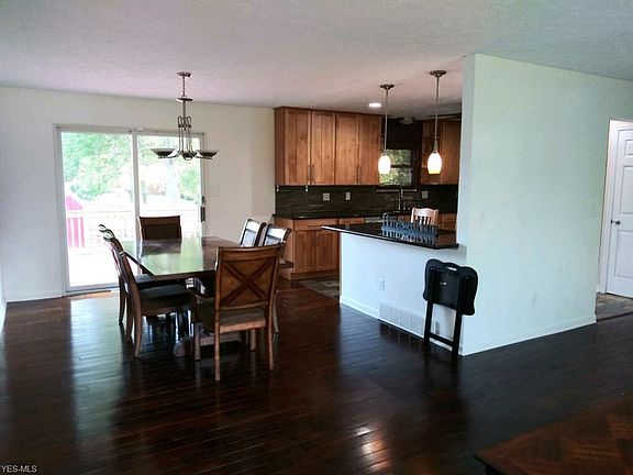 5th image of 3662 Francis Blvd