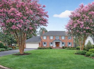 1205 Suffield Dr, Mc Lean, VA 22101