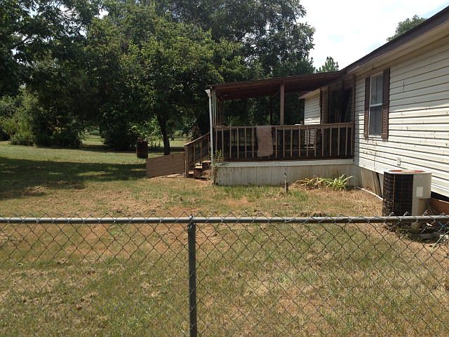 2nd image of 536 Malvern Loop