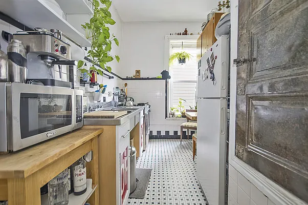 Rented by Level Group | media 16