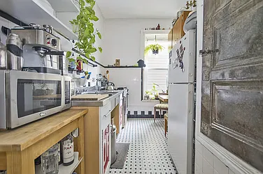 Rented by Level Group