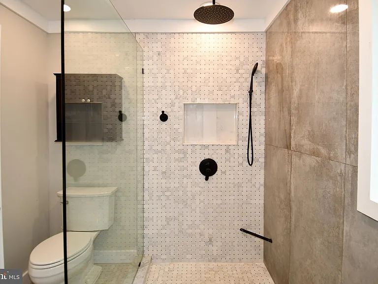 12134 Holly Knoll Cir — Photo 37