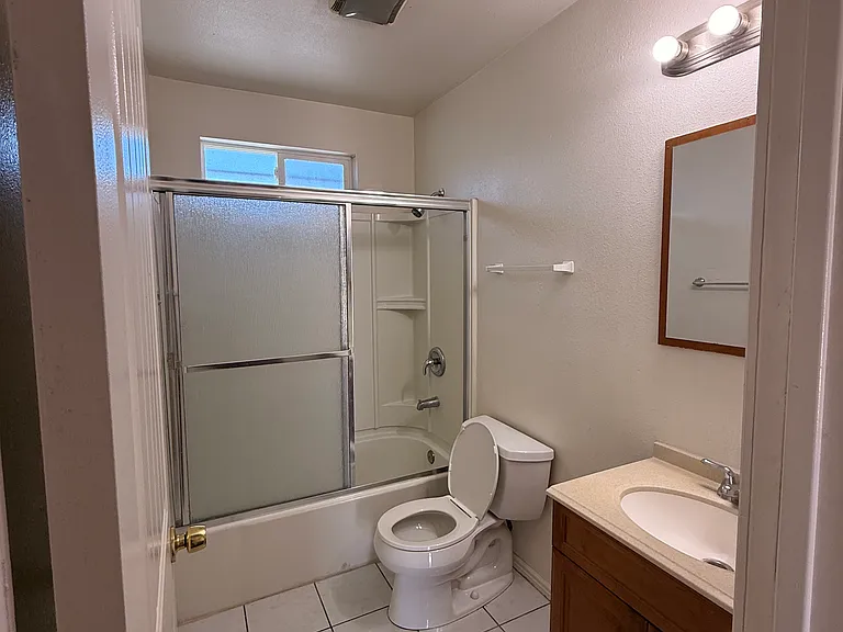 4313 Euclid Ave — Photo 6