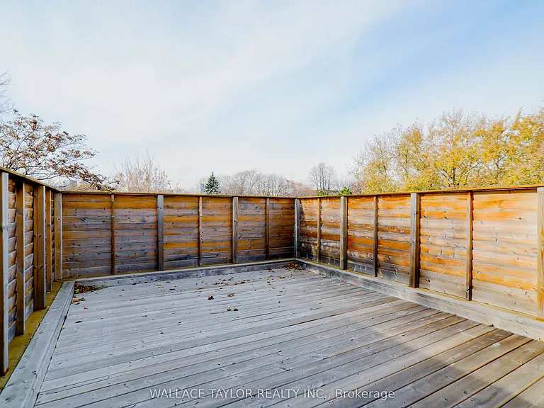 148 Carlaw Ave #UPPER — Photo 23