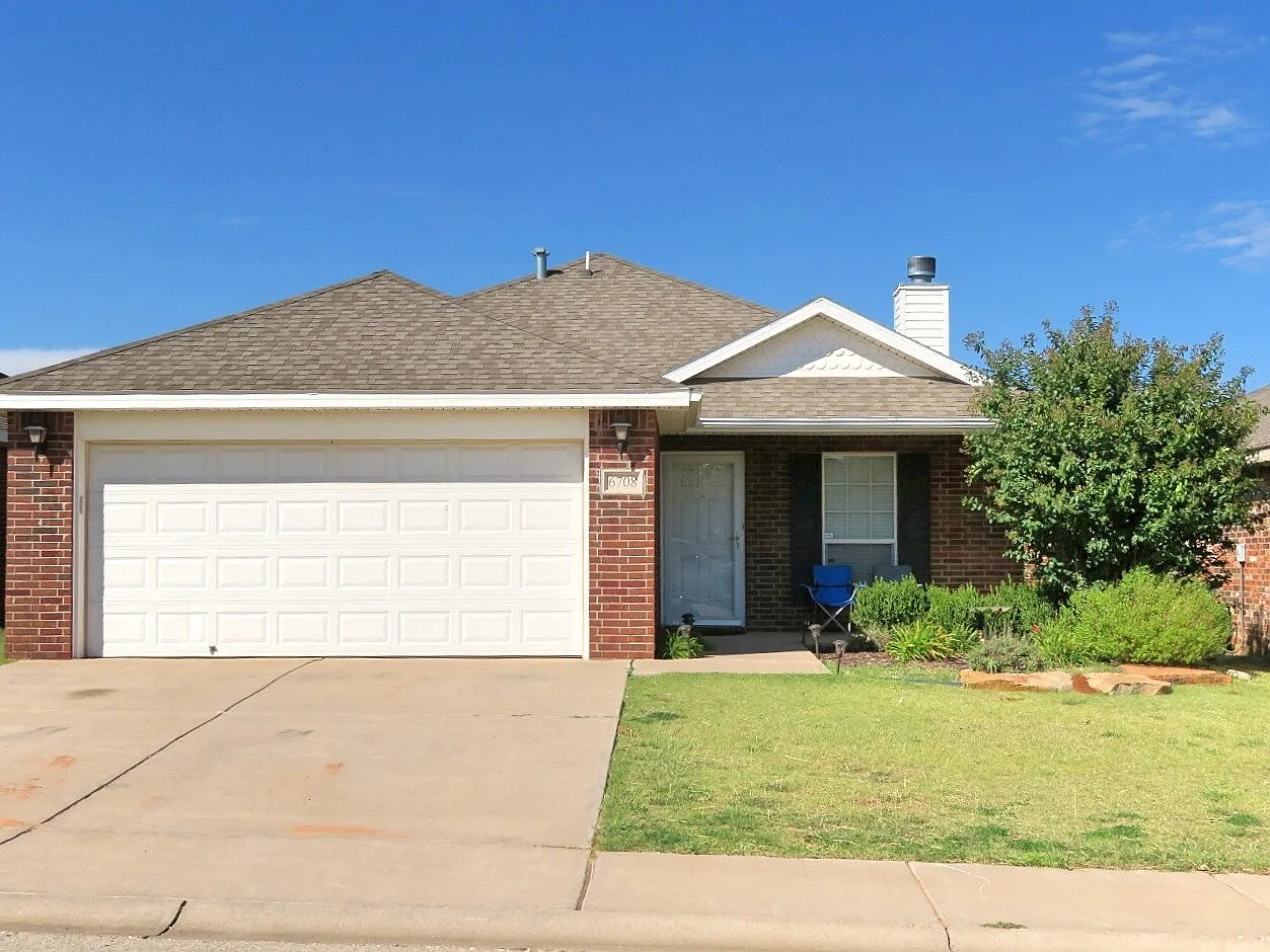 3 bed, 2.0 bath, 1453 sqft, $1,400 — Photo 1