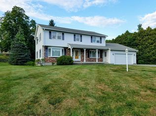 10 Pelham Dr, Fitchburg, MA 01420