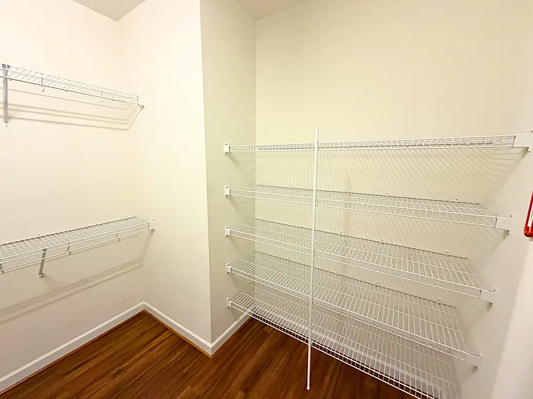 2541 Spring Oaks Way — Photo 37