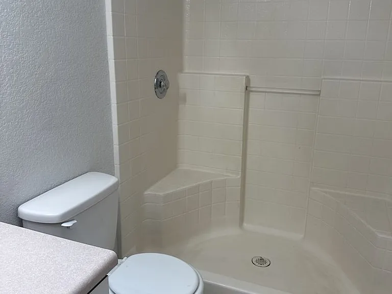 2870 Winterhaven Ct — Photo 19