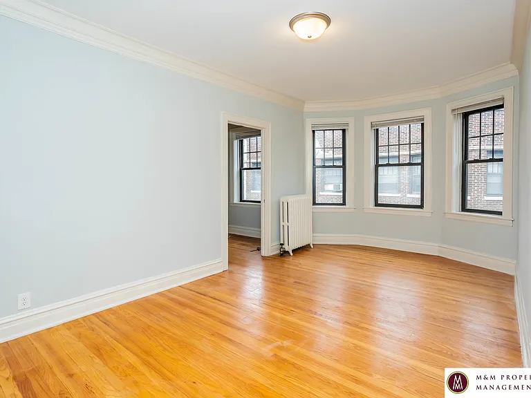 1010 North Boulevard — Photo 17