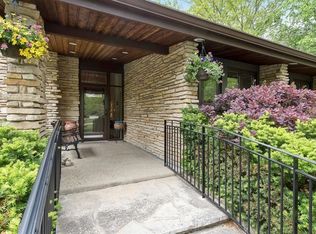 555 Park Ave, Glencoe, IL 60022