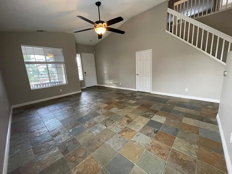 7844 Paseo Tulipero — Photo 4