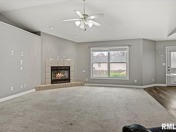 5th image of 2712 Carl Prairie Dr