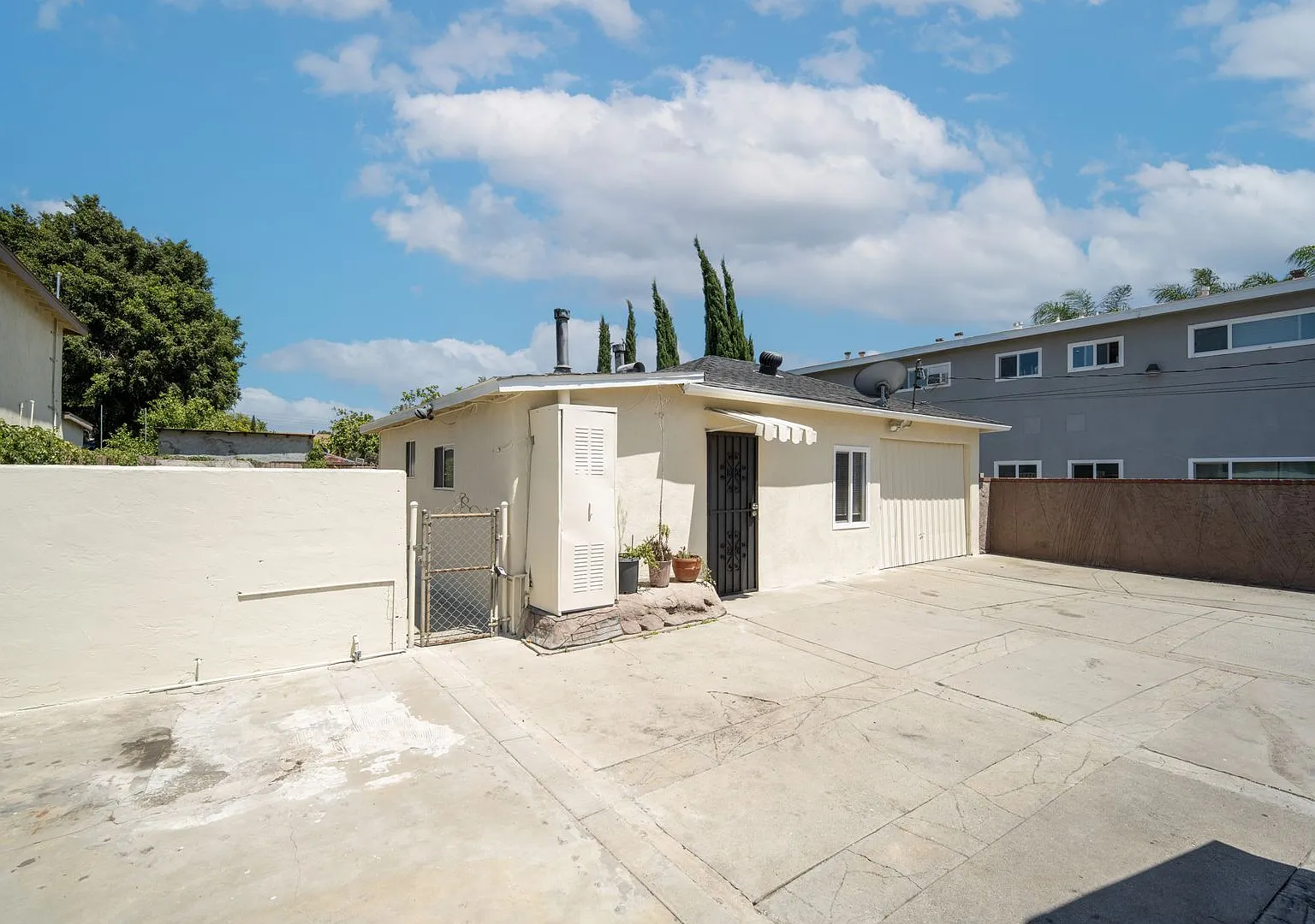 4914 Maine Ave Baldwin Park, CA 91706 — Photo 2
