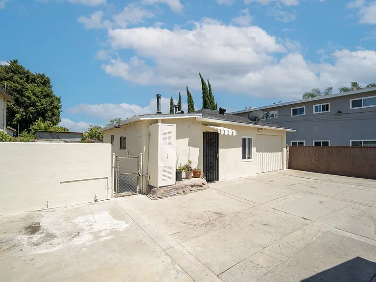4914 Maine Ave — Photo 2
