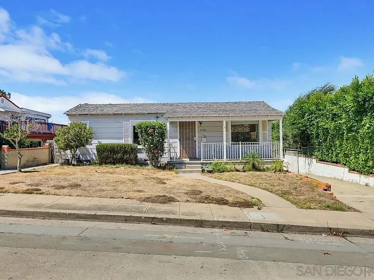 3328 Harbor View Dr — Photo 5