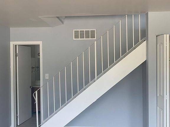 3rd image of 1775 Queensbury Cir #1775