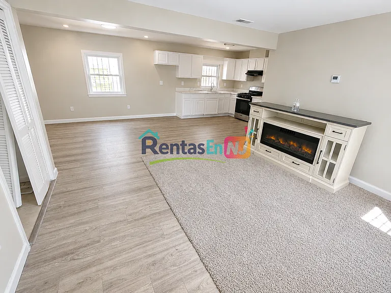 378 Hillside Ave #1B — Photo 5