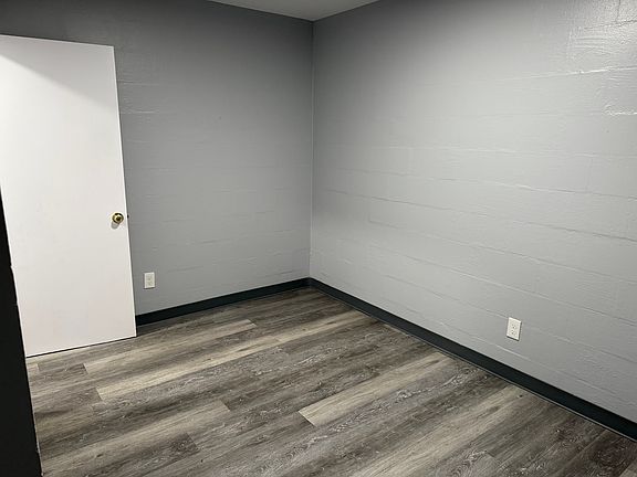 4th image of 327 N Caroline St #2