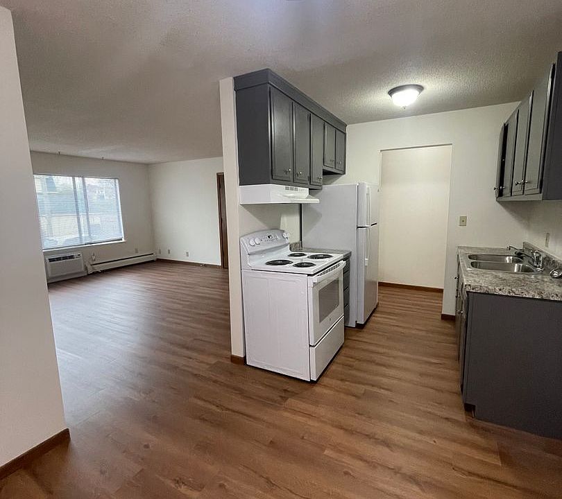 1st image of 3404 Emerson Ave S Unit 202