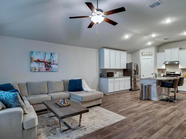6910 Shiraz Way, Converse, TX 78109