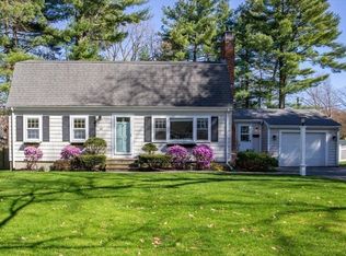 28 Woodard Rd, Walpole, MA 02081