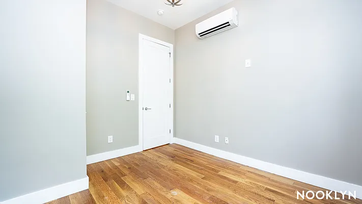 Rented by Nooklyn NYC LLC | media 16