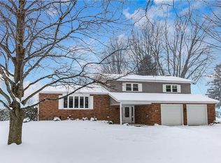 1500 Pasadena Dr, Erie, PA 16505