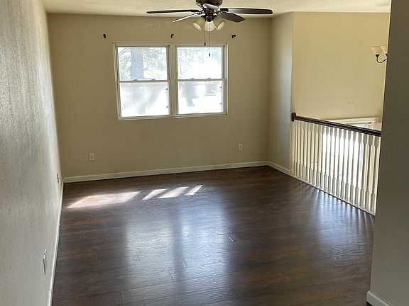 2nd image of 23 Snowbird Ln