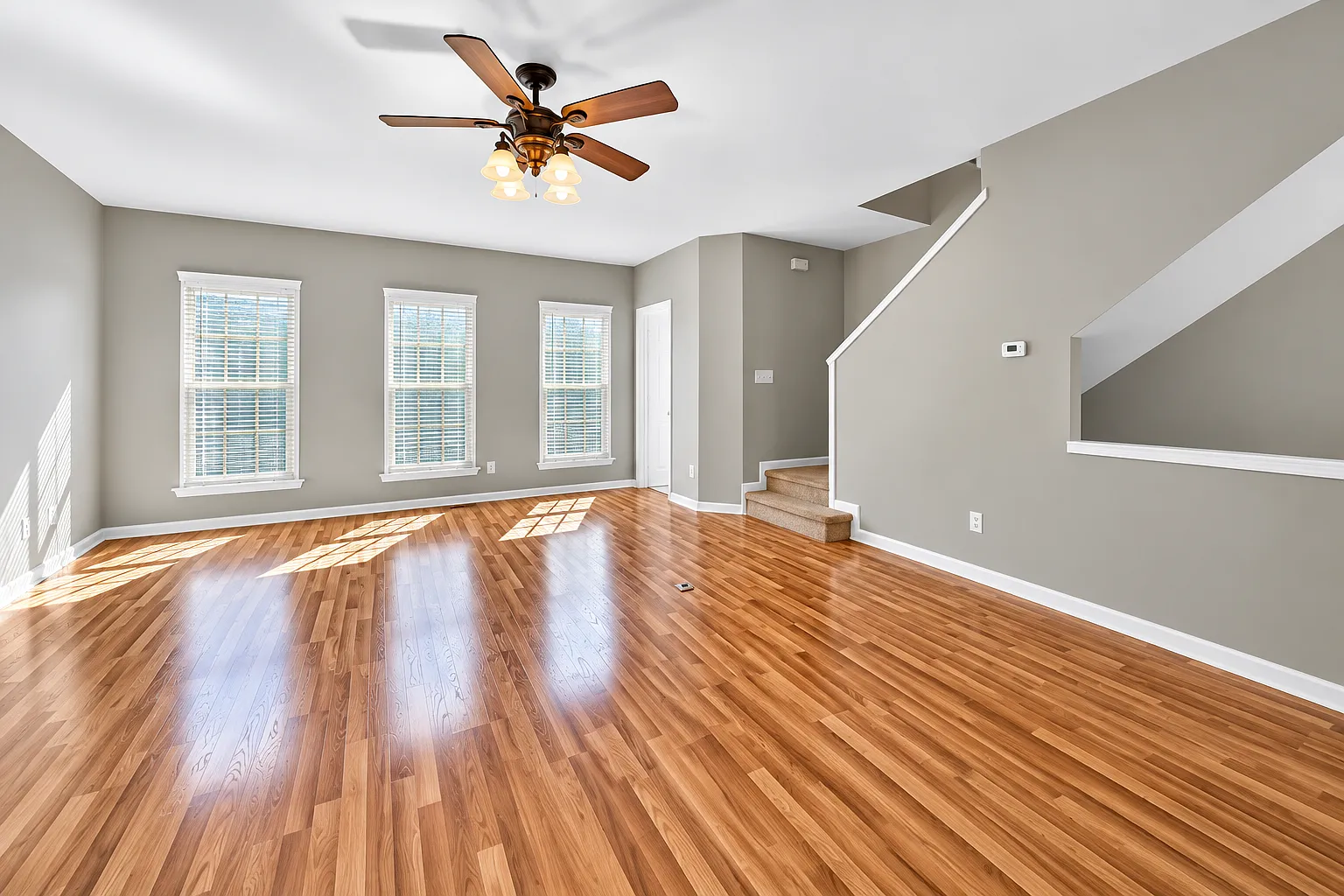 3 bed, 2079 sqft, $1,990 — Photo 4