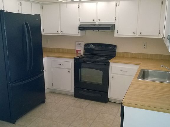 4th image of 8025 Smoketree Ct