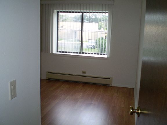 5th image of 835 Pearson St APT 206