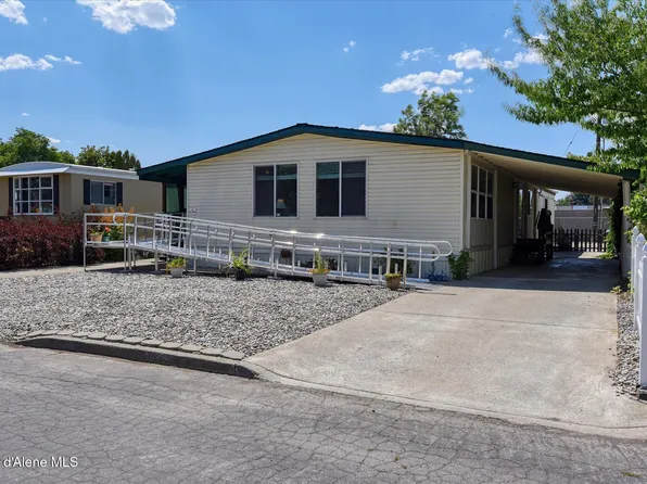 2811 N Carriage Ct, Coeur D Alene, ID 83815