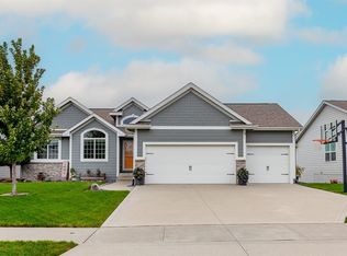 4116 NW Applewood St, Ankeny, IA 50023