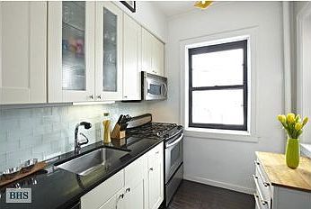 3rd image of 126 W 11th St APT 73