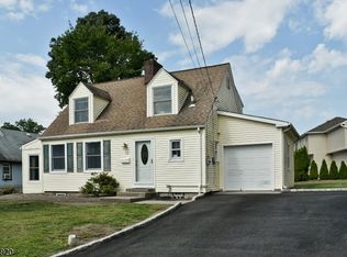 33 Ronald Rd, Lake Hiawatha, NJ 07034