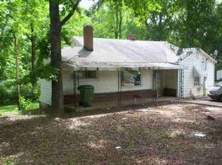 109 Watts St, Laurens, SC 29360