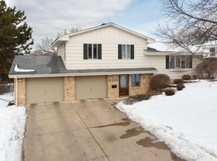8525 Zenith Rd, Bloomington, MN 55431