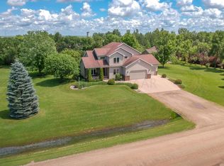 7802 Brink Dr, Horace, ND 58047