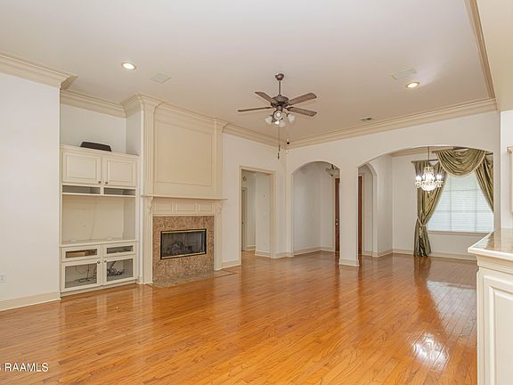 5th image of 104 Hyacinth Dr