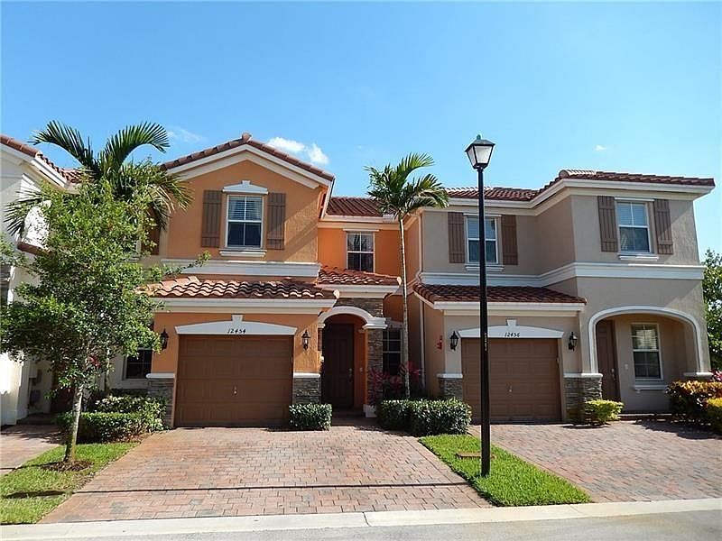 1st image of 12454 Emerald Creek Ct