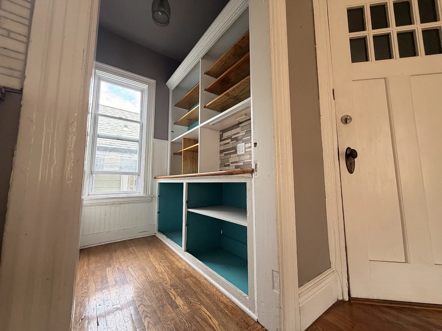 320 Normal Ave — Photo 3