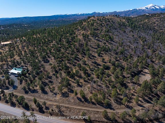 3rd image of L-40 Lady Hawk Ln