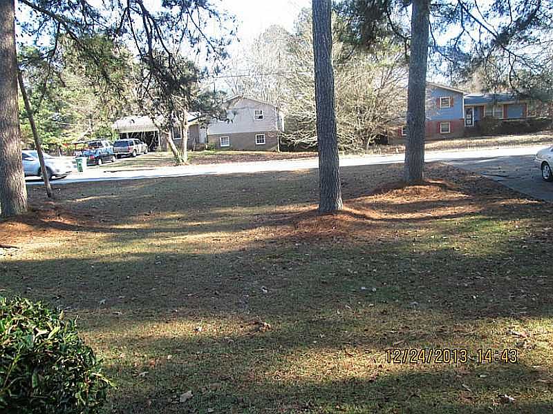 2nd image of 1935 North Rd