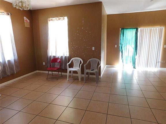 3rd image of 1903 Verano Dr