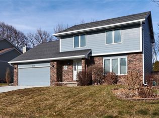8115 Goodman Dr, Urbandale, IA 50322