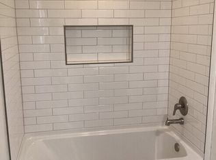 5500 Root River Dr, Greendale, WI 53129