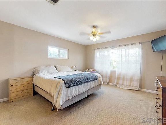 5th image of 1245 York Dr