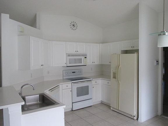 5th image of 1619 Orion Ln